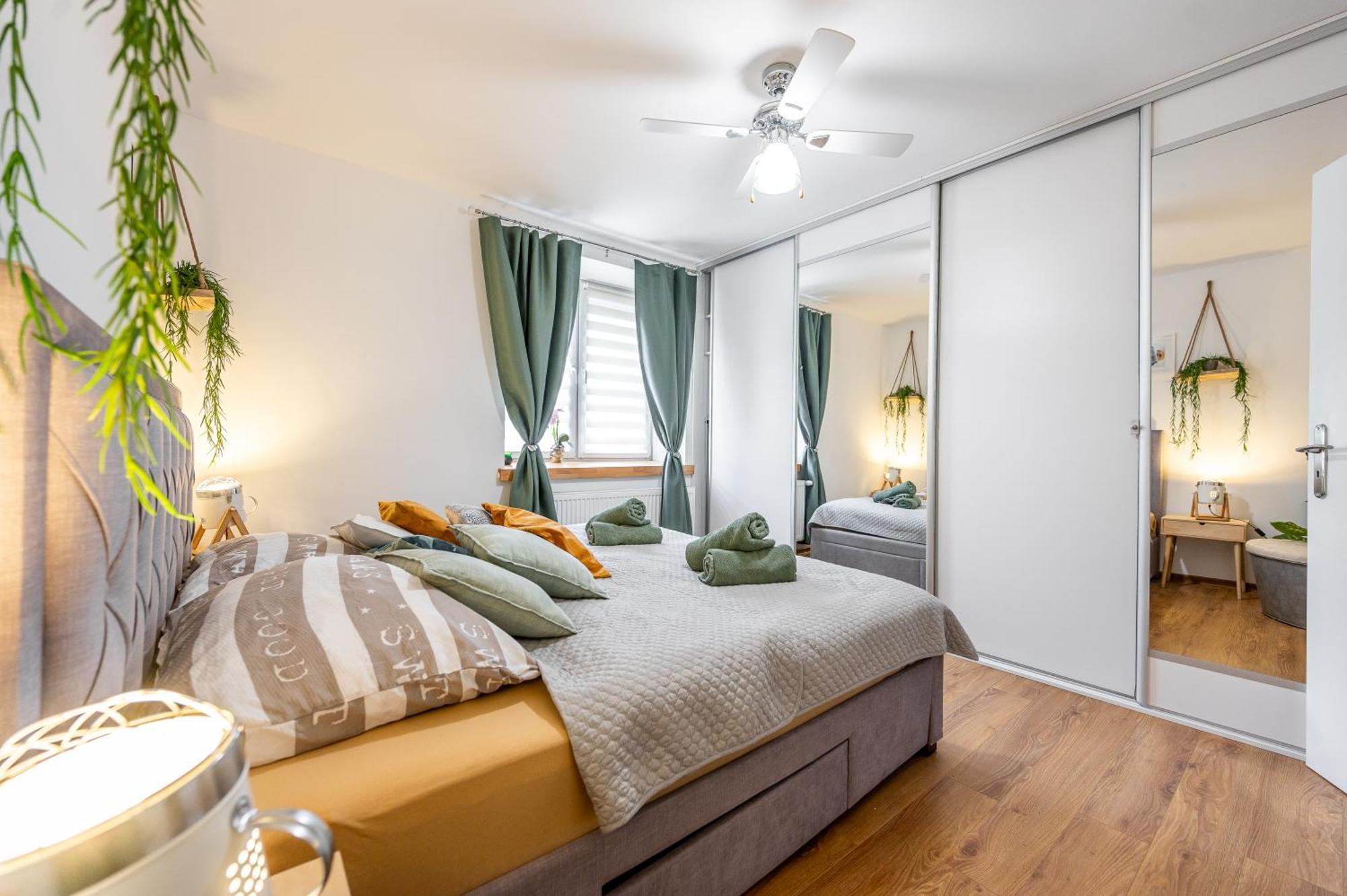 Blizko Stanice Center Apartment