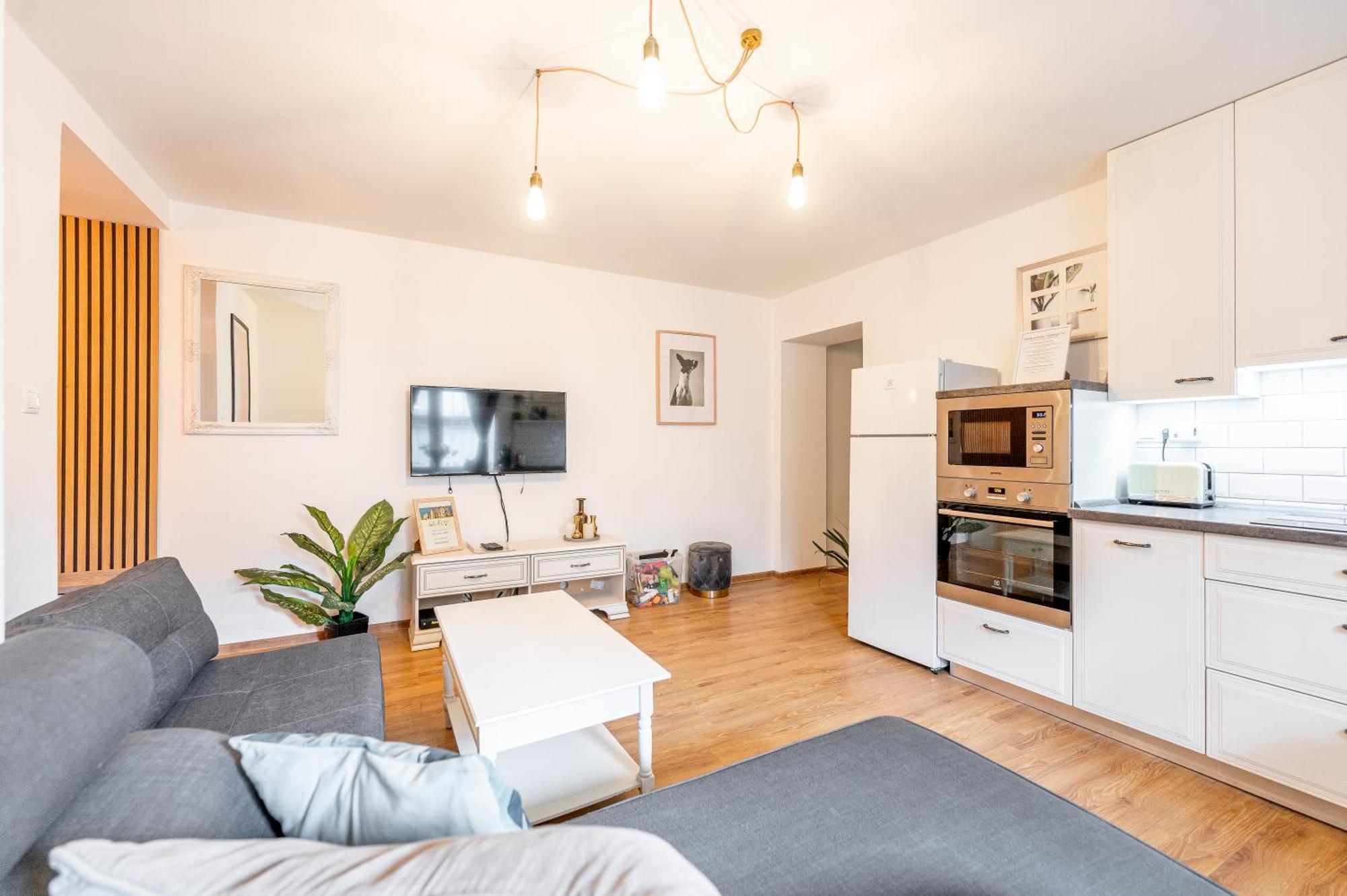 Blizko Stanice Center Apartment